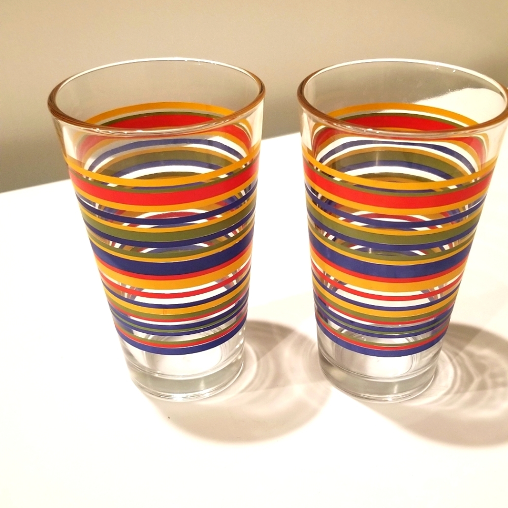 Vintage 2 glass cups